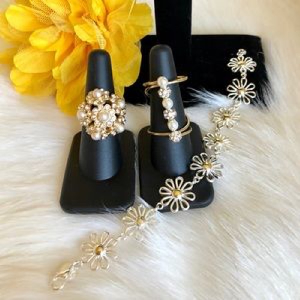sterling silver Daisy bracelet w/2 matching rings